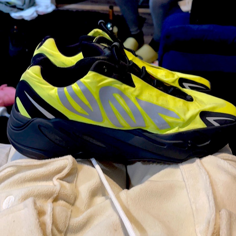 Yeezy 700
